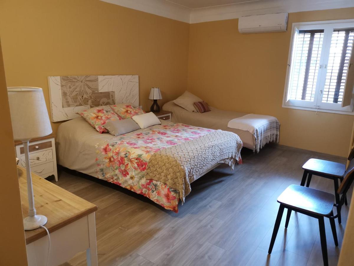Cal Duran Bed & Breakfast Esparraguera ภายนอก รูปภาพ