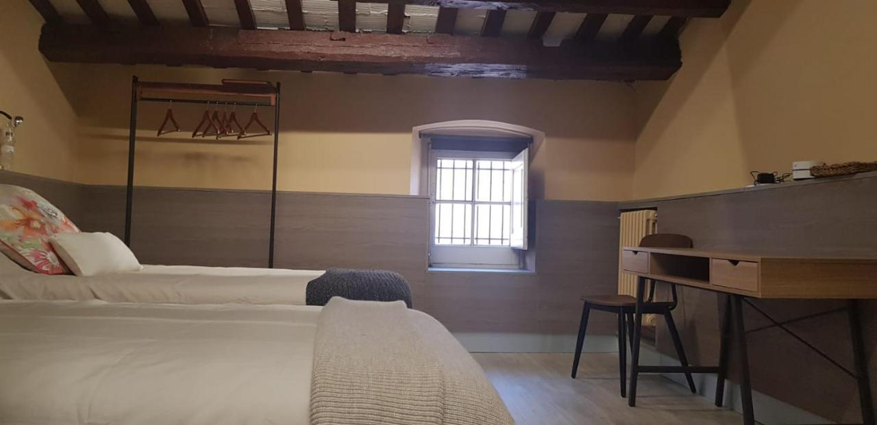 Cal Duran Bed & Breakfast Esparraguera ภายนอก รูปภาพ