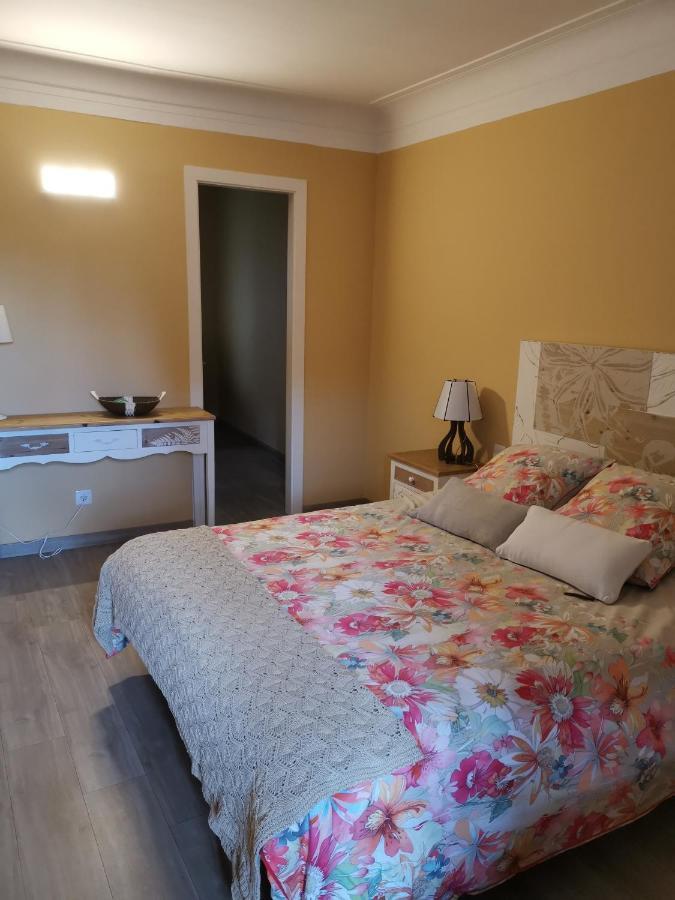 Cal Duran Bed & Breakfast Esparraguera ภายนอก รูปภาพ