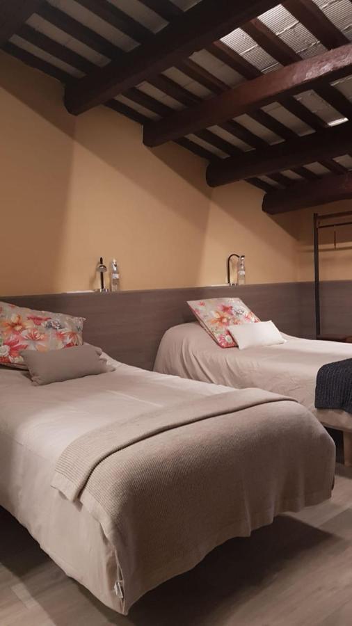 Cal Duran Bed & Breakfast Esparraguera ภายนอก รูปภาพ